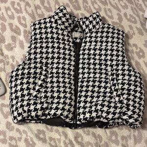 Hyfve size L cropped puffer houndstooth vest- size L